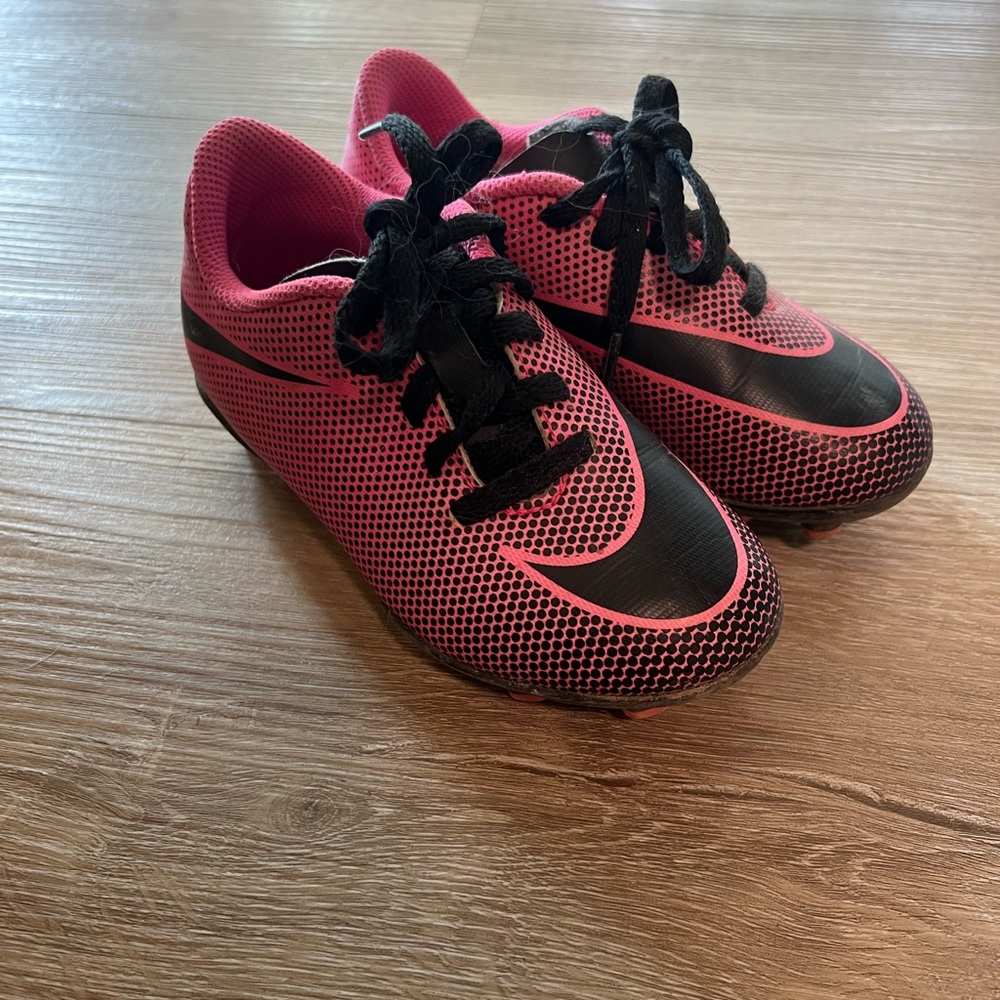 Nike Kids Pink Cleats